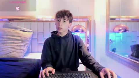 Snapshot of liaml_18_ chatting on 24, 11, 2025 liaml_18_ online show from 24, 11, 2025