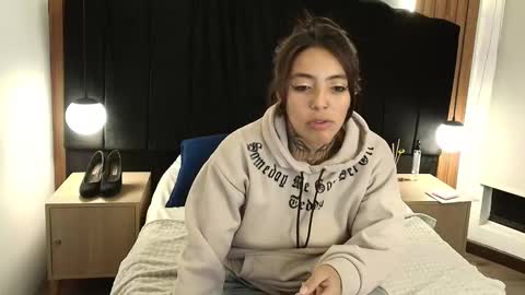 Snapshot of liamonroee_ chatting on 10, 3, 2026 L I A M O N R O E online show from 10, 3, 2026