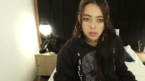 Snapshot of liamonroee_ chatting on 22, 3, 2026 L I A M O N R O E online show from 22, 3, 2026