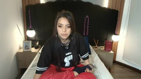 Snapshot of liamonroee_ chatting on 5, 4, 2026 L I A M O N R O E online show from 5, 4, 2026