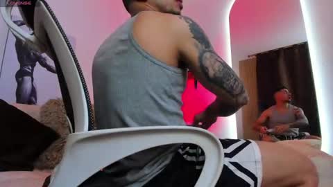 Snapshot of liamreigns_ chatting on 4, 7, 2026 liam online show from 4, 7, 2026