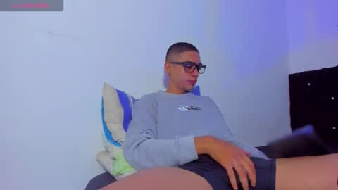 Snapshot of lian_23_ chatting on 27, 10, 2025    online show from 27, 10, 2025