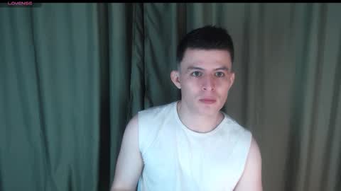 Snapshot of lian_eathan chatting on 25, 10, 2025 lian_eathan online show from 25, 10, 2025