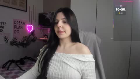 Snapshot of liawoow chatting on 10, 11, 2025 Lia online show from 10, 11, 2025