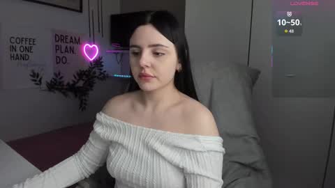 Snapshot of liawoow chatting on 24, 11, 2025 Lia online show from 24, 11, 2025