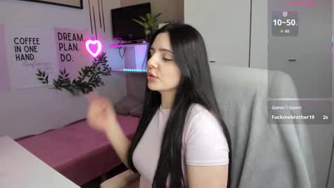 Snapshot of liawoow chatting on 2, 12, 2025 Lia online show from 2, 12, 2025