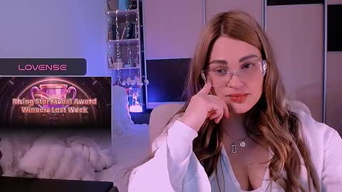 libra_mia online show from 10, 2, 2026