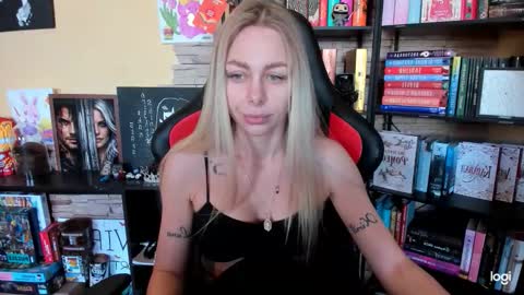 Snapshot of library_girl chatting on 23, 4, 2026 Anna online show from 23, 4, 2026