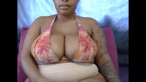 lickabletash98 online show from 23, 1, 2025