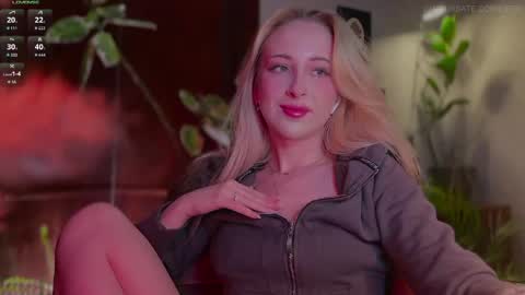 Snapshot of lierie chatting on 27, 5, 2026 its my birthday today so im offline but id be so happy if you felt like sending me a birthday love while im away online show from 27, 5, 2026