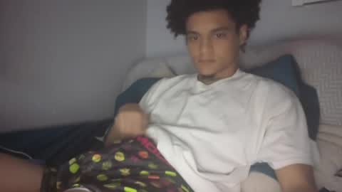 Snapshot of lightskinwithgirth chatting on 14, 4, 2026 lightskinwithgirth online show from 14, 4, 2026