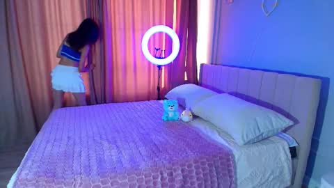 Lihn Pham online show from 23, 11, 2025