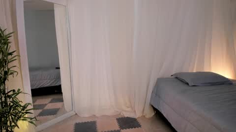 Snapshot of liia_sweett chatting on 17, 4, 2026 Lia Sweet online show from 17, 4, 2026