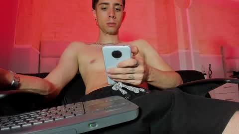 L I I A M online show from 16, 2, 2025