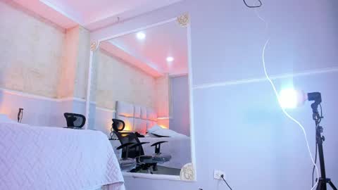 L I I A M online show from 7, 3, 2025