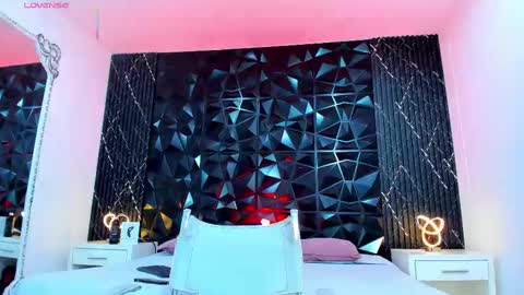 L I I A M online show from 17, 9, 2025