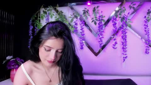 Snapshot of liinzy_rouse chatting on 21, 4, 2026 Brittany online show from 21, 4, 2026