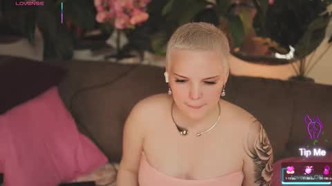 likaaberry online show from 24, 10, 2025