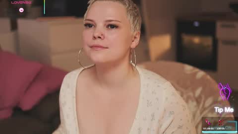 likaaberry online show from 6, 11, 2025