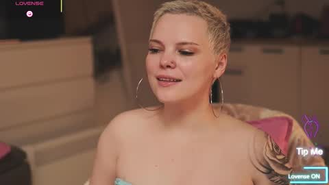 likaaberry online show from 7, 11, 2025