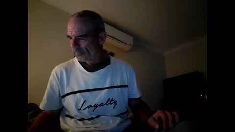 Snapshot of liketowatch1234529419 chatting on 18, 5, 2026 liketowatch1234529419 online show from 18, 5, 2026