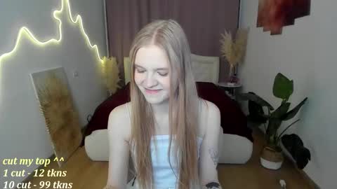 Snapshot of lil_cookie_monster chatting on 5, 2, 2026 Erica online show from 5, 2, 2026