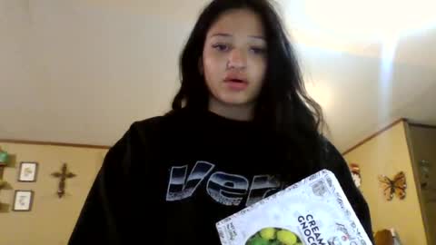 Snapshot of lil_luluvert chatting on 12, 7, 2026 lil_luluvert online show from 12, 7, 2026