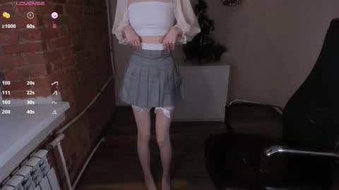 Melanie  Follow me  online show from 10, 1, 2026