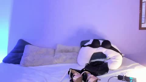 Lola online show from 11, 3, 2025