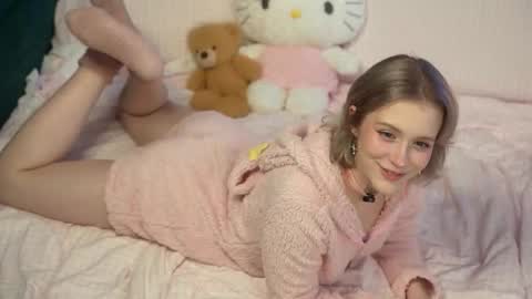 Snapshot of lil_tweety chatting on 15, 10, 2025 Rina  online show from 15, 10, 2025