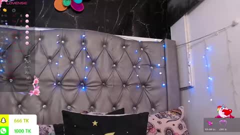 Snapshot of lila_gummy_ chatting on 28, 5, 2026 online show from 28, 5, 2026