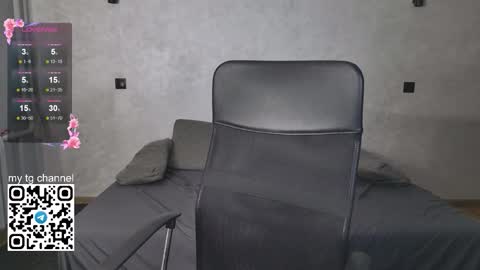 lila_pitt online show from 8, 9, 2025