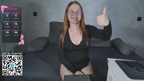 lila_pitt online show from 17, 9, 2025