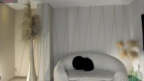 Lila West online show from 11, 10, 2025