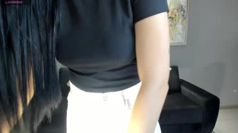 Lila West online show from 28, 10, 2025