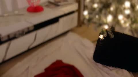 Rebecca online show from 21, 12, 2025