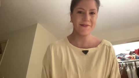 Snapshot of lilbi85_ chatting on 28, 1, 2025 lilbi85_ online show from 28, 1, 2025