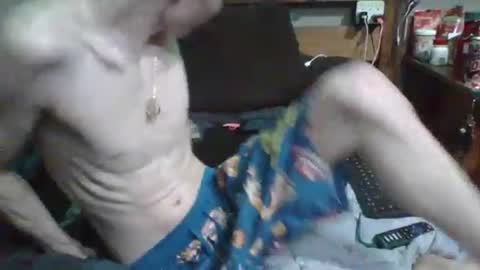 Snapshot of lildman420 chatting on 28, 4, 2026 lildman420 online show from 28, 4, 2026