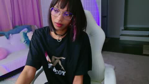 evie online show from 23, 1, 2025