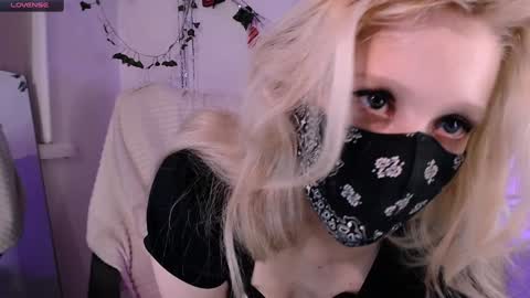 Snapshot of lilgangsta2002 chatting on 28, 12, 2024 lil gansta online show from 28, 12, 2024
