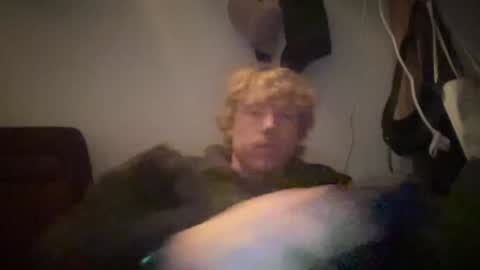 Snapshot of lilginge1 chatting on 5, 1, 2025 lilginge1 online show from 5, 1, 2025