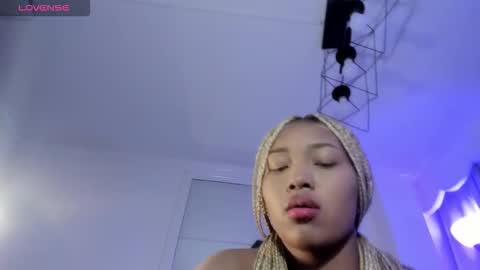 Lili online show from 10, 10, 2025