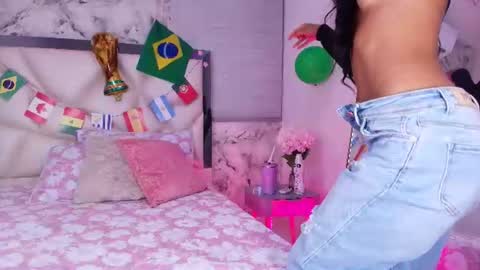 Snapshot of lili_jhonson chatting on 20, 6, 2026 Lily online show from 20, 6, 2026