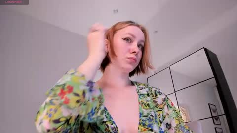 Snapshot of lilian_kroft chatting on 7, 5, 2026 LIL online show from 7, 5, 2026