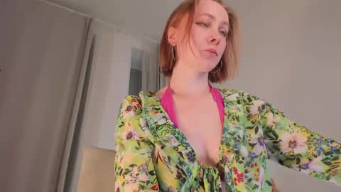 Snapshot of lilian_kroft chatting on 25, 5, 2026 LIL online show from 25, 5, 2026