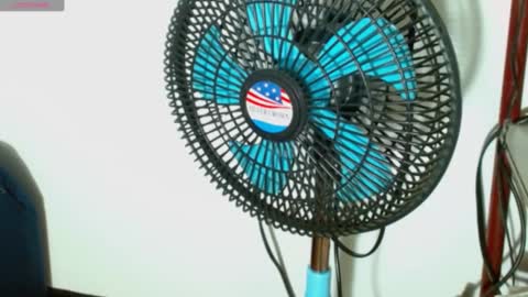 Snapshot of liliandoll chatting on 17, 12, 2024 yesica online show from 17, 12, 2024