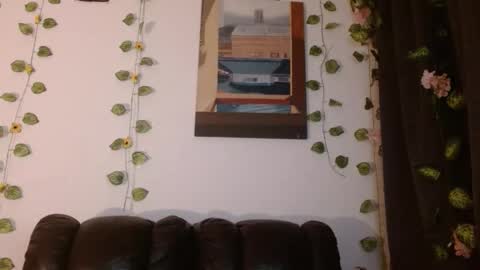 Snapshot of liliandoll chatting on 23, 10, 2025 yesica online show from 23, 10, 2025