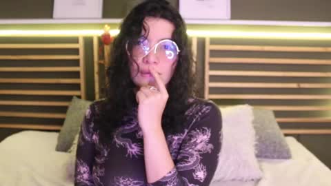  Lili  online show from 12, 3, 2025