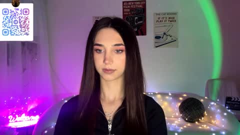 Lina online show from 8, 4, 2026