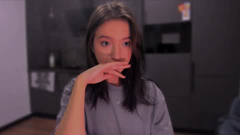 Snapshot of lililaluna chatting on 6, 12, 2024             ...  online show from 6, 12, 2024